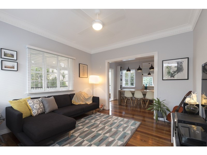 86 Heliopolis Parade, Mitchelton QLD 4053