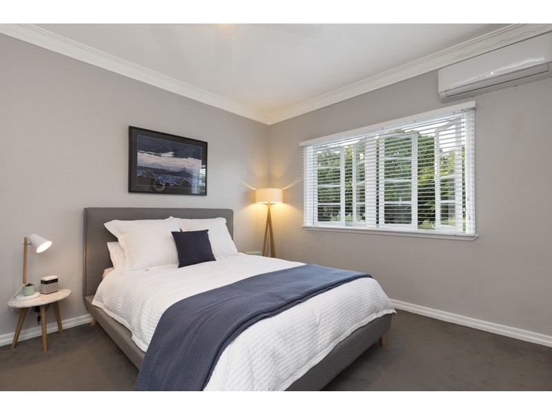 86 Heliopolis Parade, Mitchelton QLD 4053