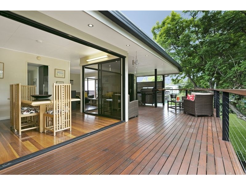 20 Tarbet Street, Kenmore QLD 4069