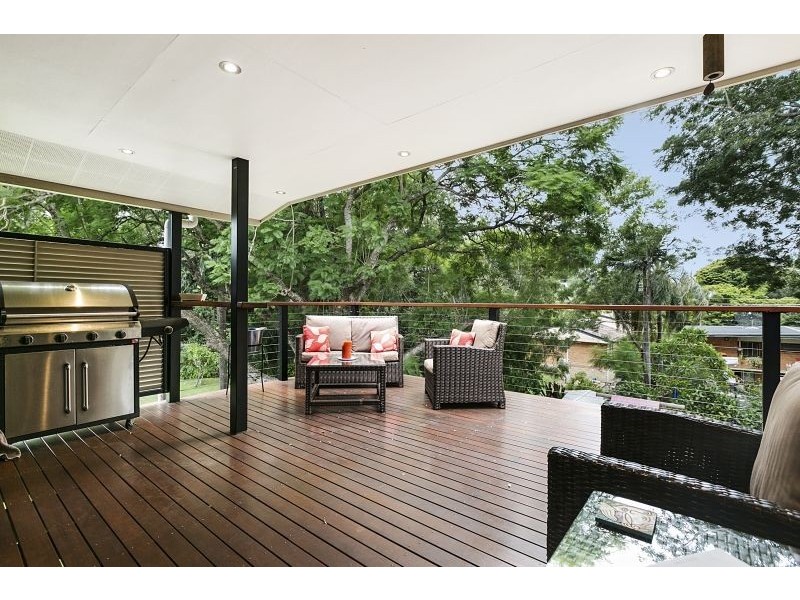 20 Tarbet Street, Kenmore QLD 4069