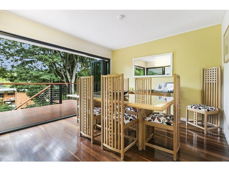 20 Tarbet Street, Kenmore QLD 4069