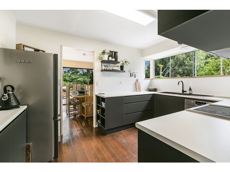 20 Tarbet Street, Kenmore QLD 4069