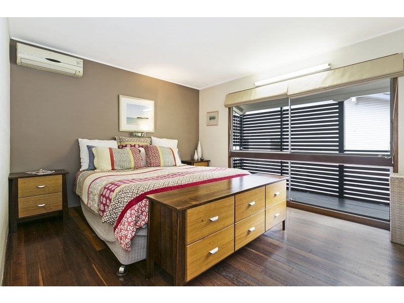 20 Tarbet Street, Kenmore QLD 4069