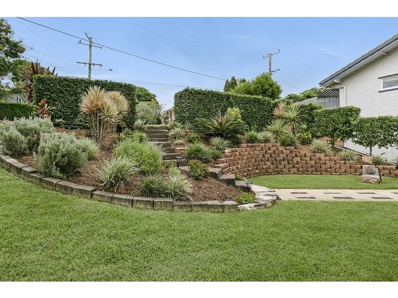 20 Tarbet Street, Kenmore QLD 4069