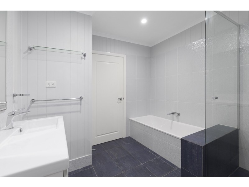 143 Coopers Camp Road, Bardon QLD 4065