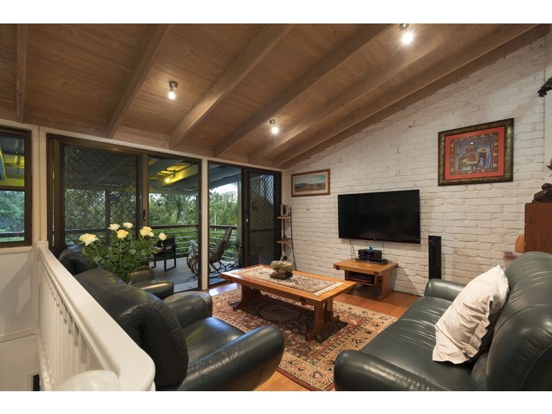 8 Parton Street, Stafford Heights QLD 4053