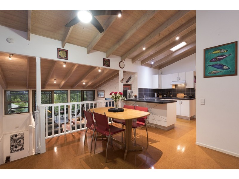 8 Parton Street, Stafford Heights QLD 4053