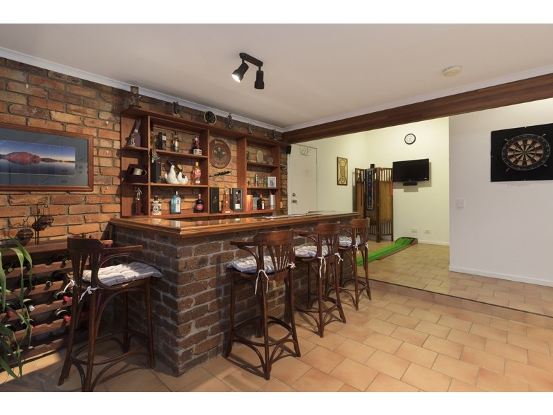 8 Parton Street, Stafford Heights QLD 4053