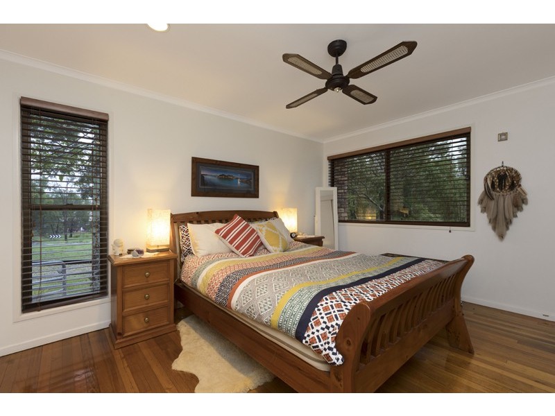 8 Parton Street, Stafford Heights QLD 4053