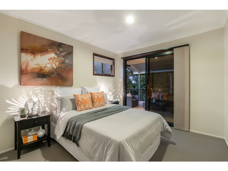 3 McInnes Place, Mount Ommaney QLD 4074