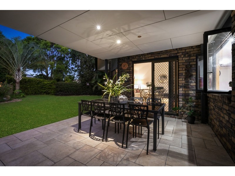 3 McInnes Place, Mount Ommaney QLD 4074