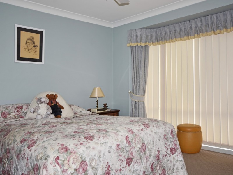 22 Elmhurst Crescent, Flinders View QLD 4305