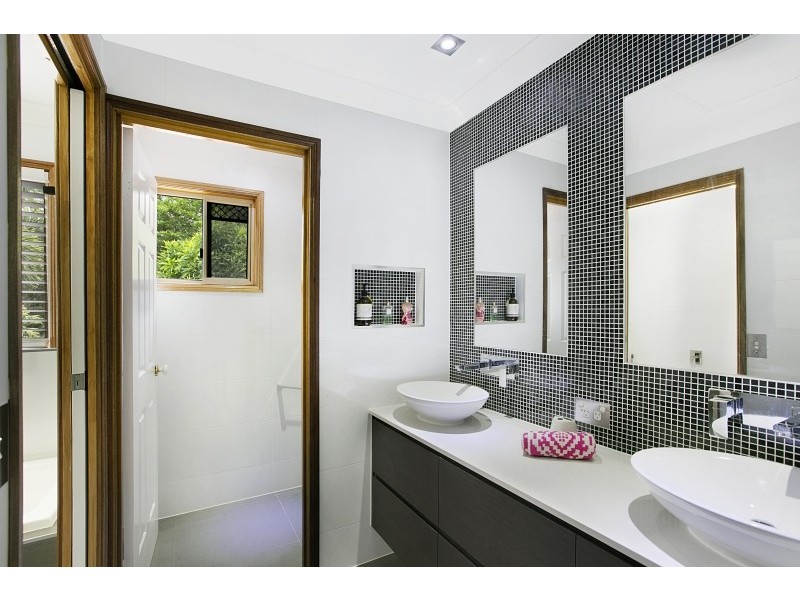 31 Shannan Place, Kenmore Hills QLD 4069