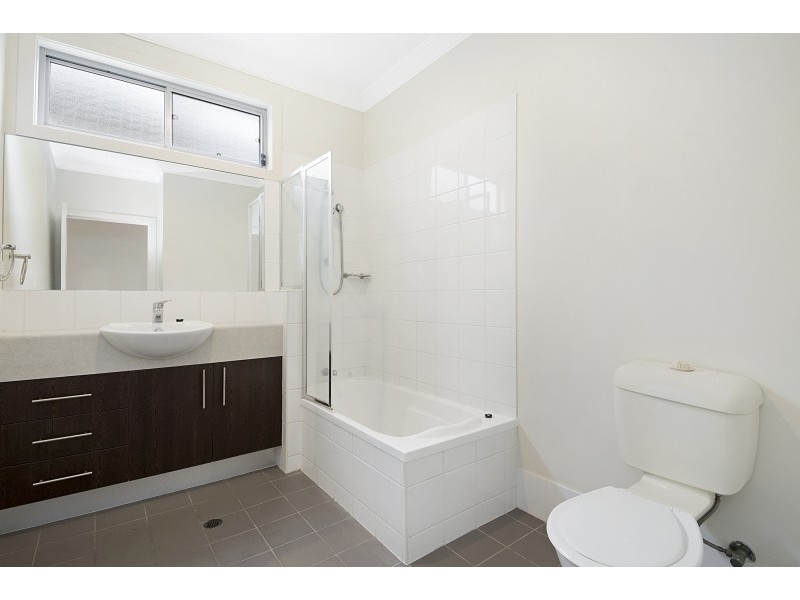 13 Windemere Avenue, Morningside QLD 4170