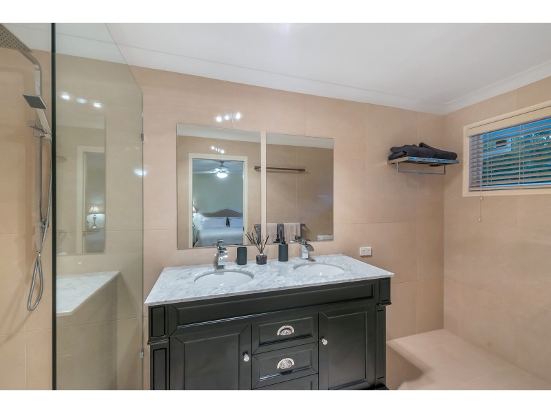 681 Jesmond Road, Fig Tree Pocket QLD 4069