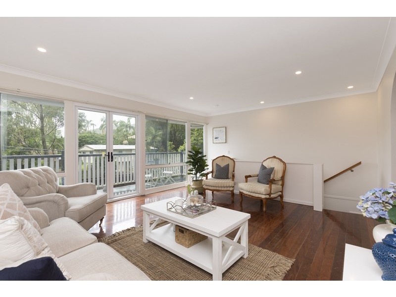 15 Woodside Street, The Gap QLD 4061