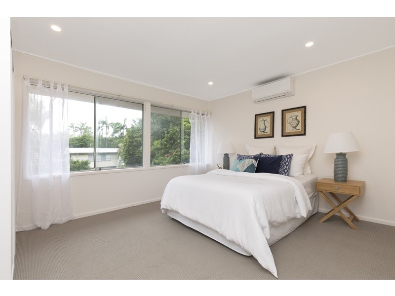 15 Woodside Street, The Gap QLD 4061