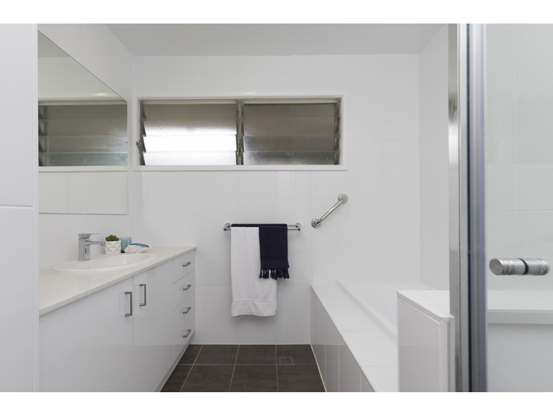 15 Woodside Street, The Gap QLD 4061