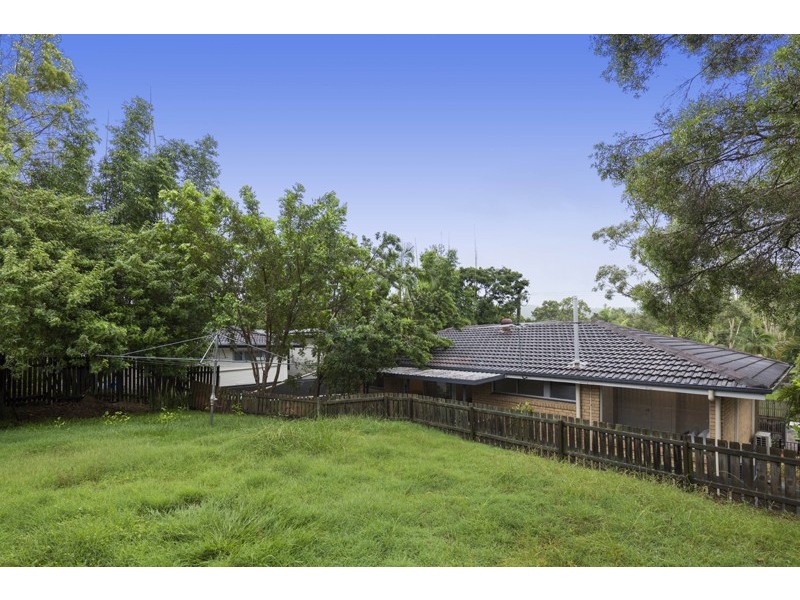15 Woodside Street, The Gap QLD 4061