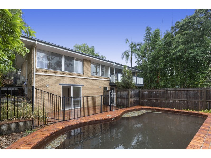 15 Woodside Street, The Gap QLD 4061