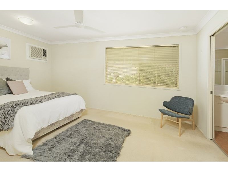 3 Fern Place, Kenmore QLD 4069