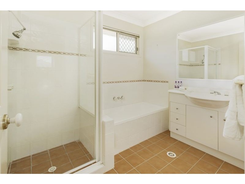 3 Fern Place, Kenmore QLD 4069