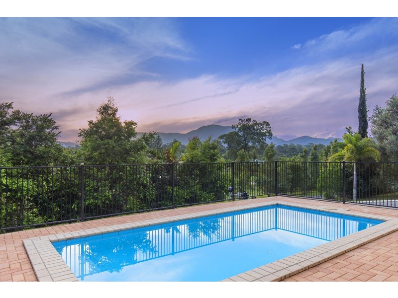 4 Tea Tree Close, Samford Valley QLD 4520
