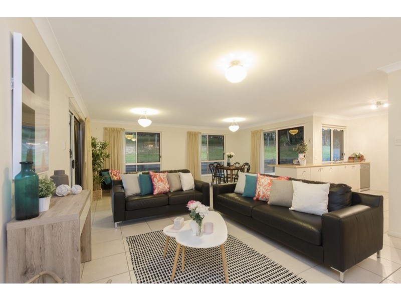 4 Tea Tree Close, Samford Valley QLD 4520