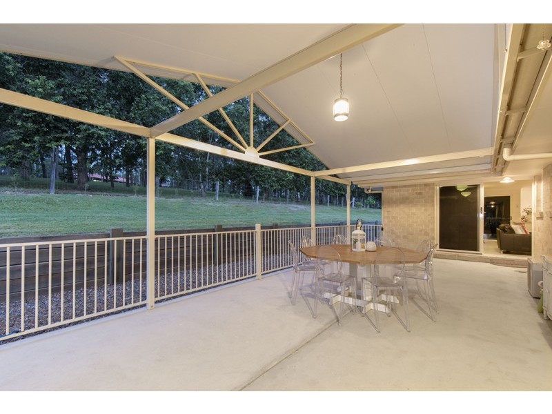4 Tea Tree Close, Samford Valley QLD 4520