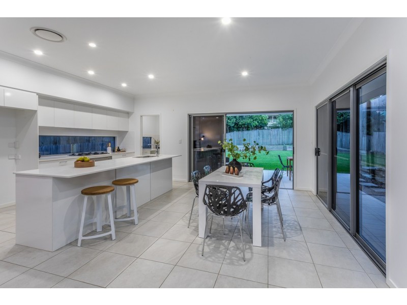 6 Balderstone Street, Corinda QLD 4075