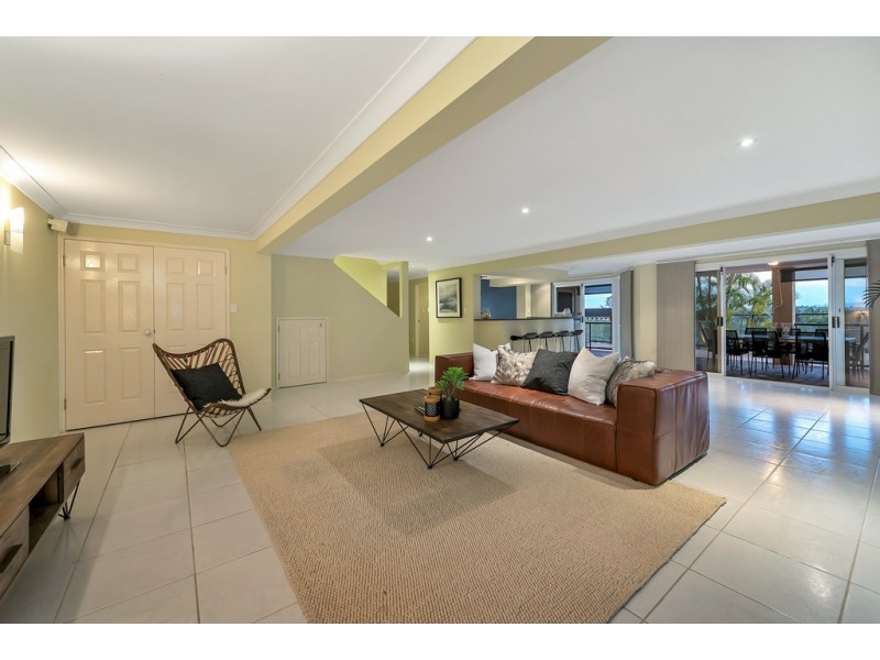 279 Kenmore Road, Fig Tree Pocket QLD 4069