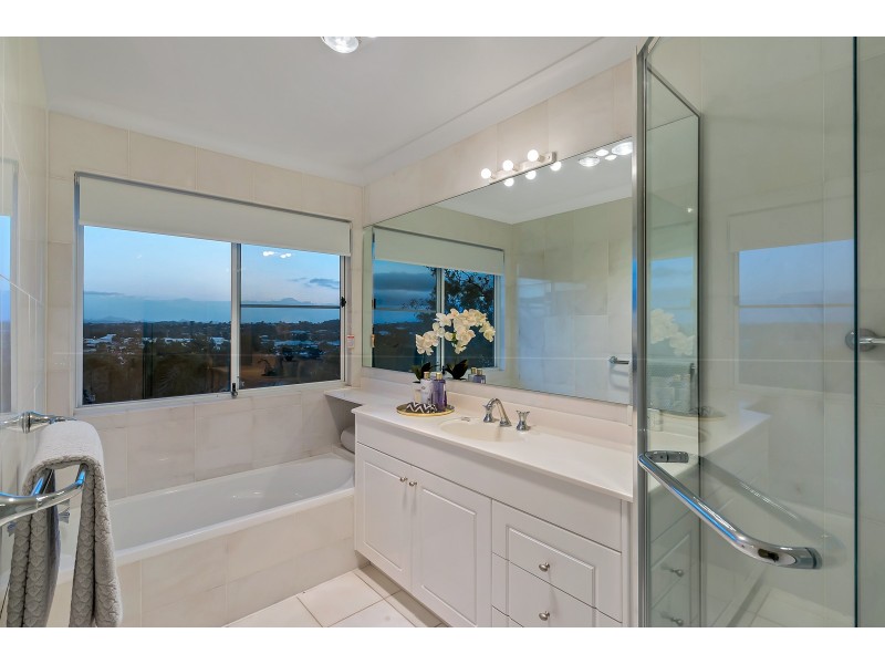 279 Kenmore Road, Fig Tree Pocket QLD 4069
