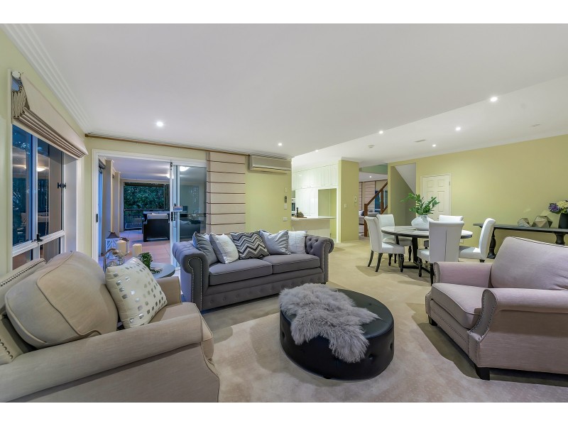 279 Kenmore Road, Fig Tree Pocket QLD 4069