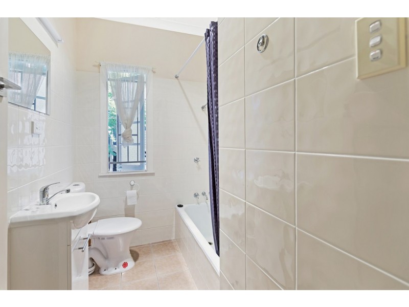 137 Boundary Road, Bardon QLD 4065