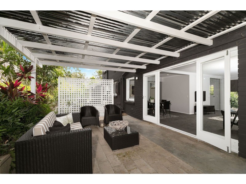 10 Caber St, Kenmore QLD 4069