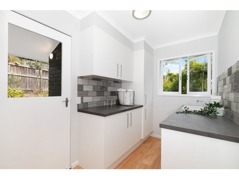 10 Caber St, Kenmore QLD 4069
