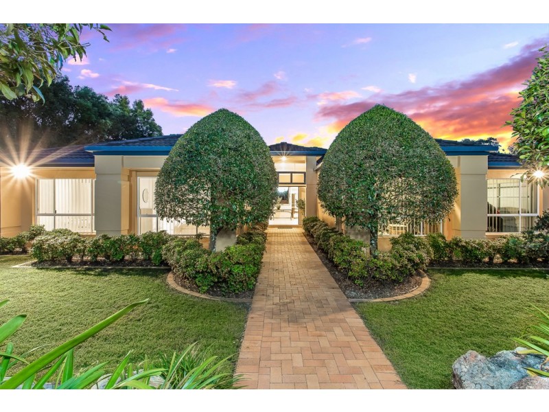 17 Jamieson Place, Brookfield QLD 4069
