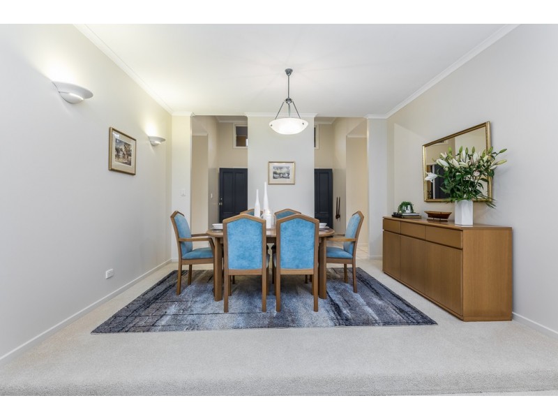 17 Jamieson Place, Brookfield QLD 4069