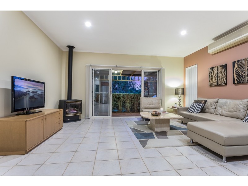 17 Jamieson Place, Brookfield QLD 4069