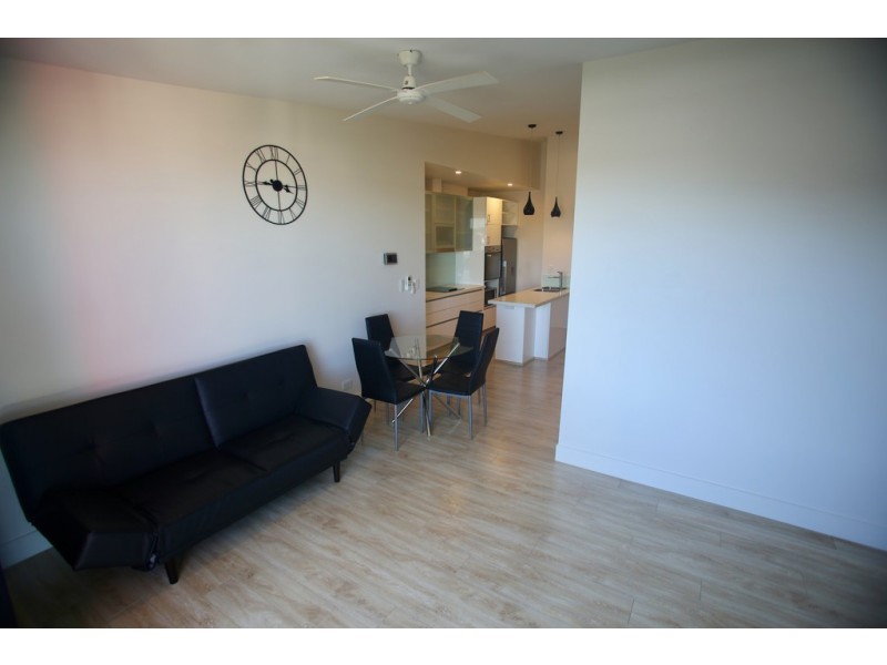 13/39-41 Clarence Road, Indooroopilly QLD 4068