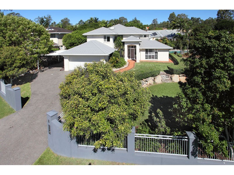 8 Blackbutt Place, Brookfield QLD 4069