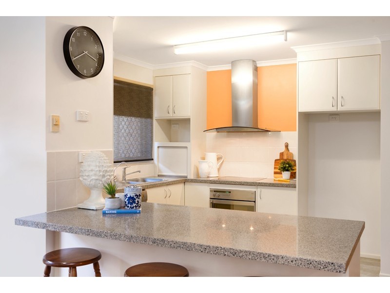 10 Nicholson Street, Mitchelton QLD 4053