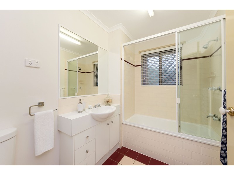 10 Nicholson Street, Mitchelton QLD 4053