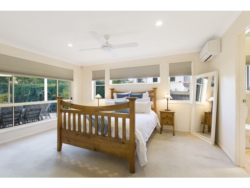 2 Glen Ct, Kenmore QLD 4069
