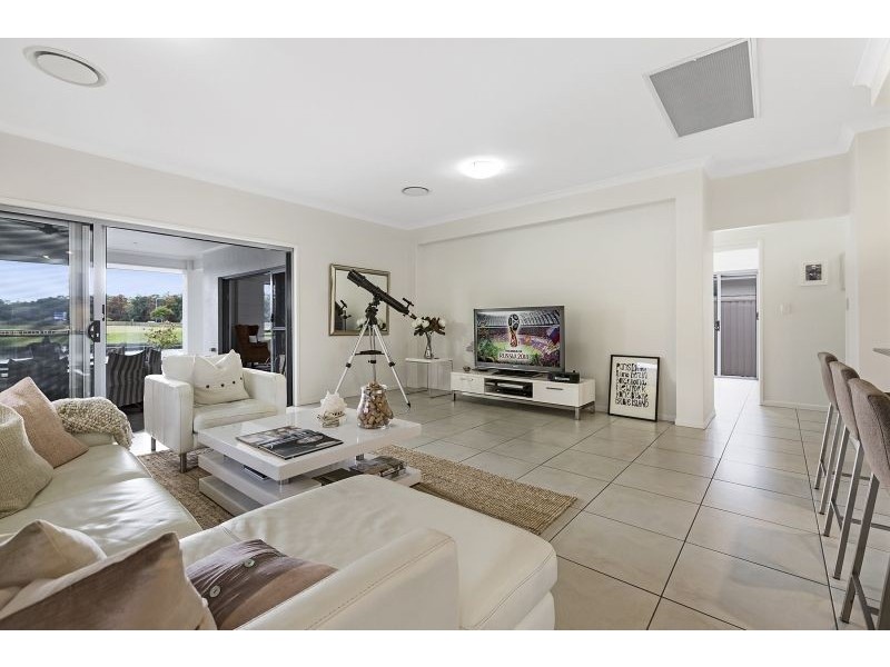17 The Landing, Banksia Beach QLD 4507