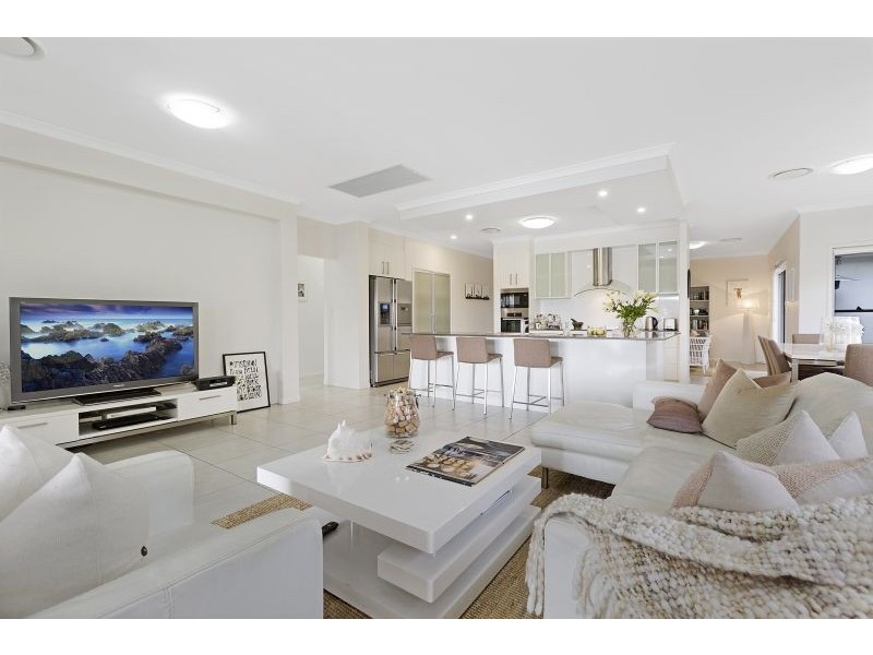 17 The Landing, Banksia Beach QLD 4507
