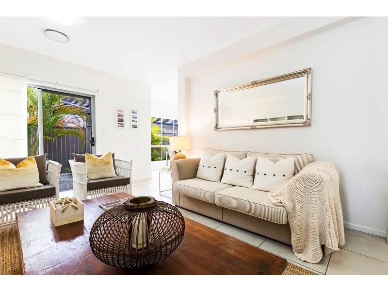 17 The Landing, Banksia Beach QLD 4507