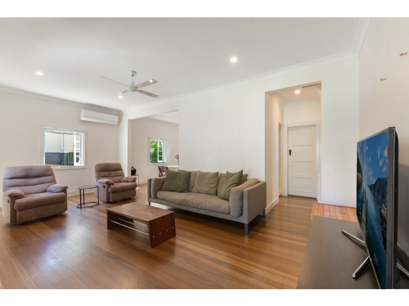 18 Campion Avenue, Bardon QLD 4065