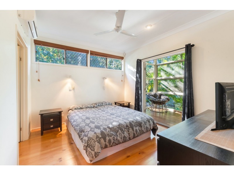 18 Campion Avenue, Bardon QLD 4065