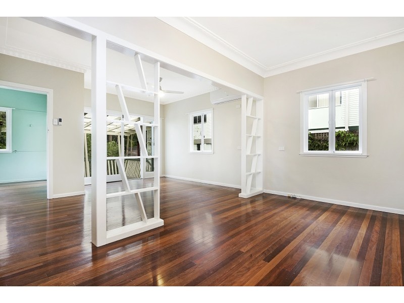 27 Mackay Terrace, Bardon QLD 4065